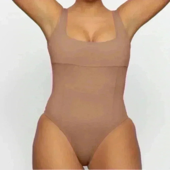 Skims Sculpting Swimsuit One Piece Sienna 3x - Picture 1 of 6